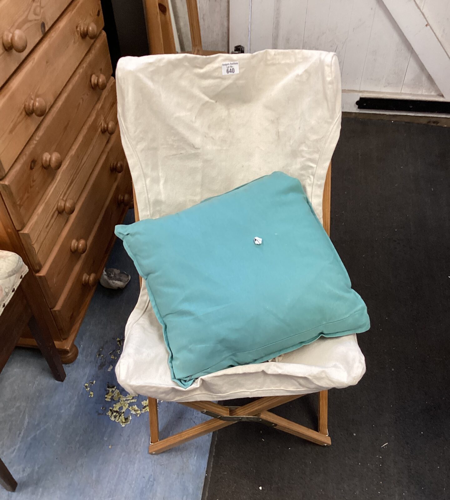 Wooden frame folding canvas chair