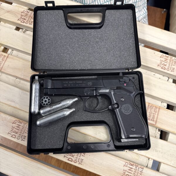 Umarex Beretta 92 air pistol, realistic replica with gas blowback.