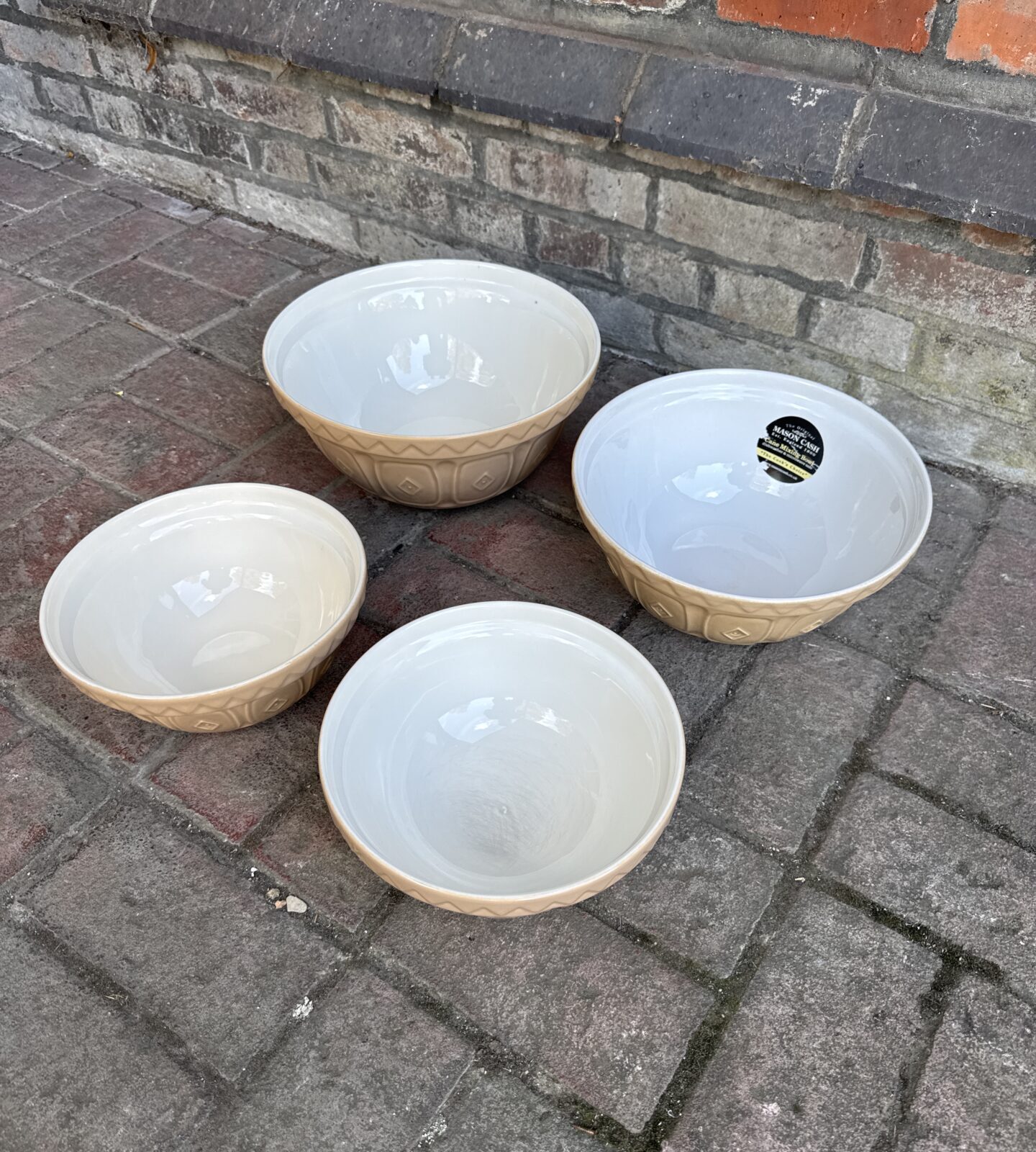 Four mason cash food mixing bowls - two large, two medium sized