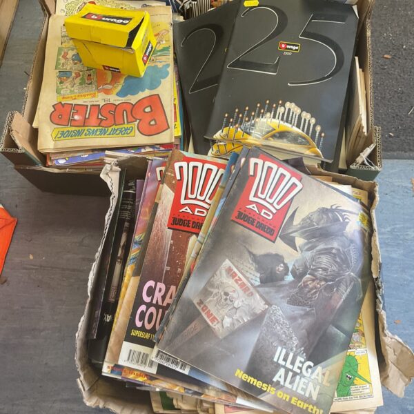 Mixed lot of vintage British comics including Dandy and Triffik.