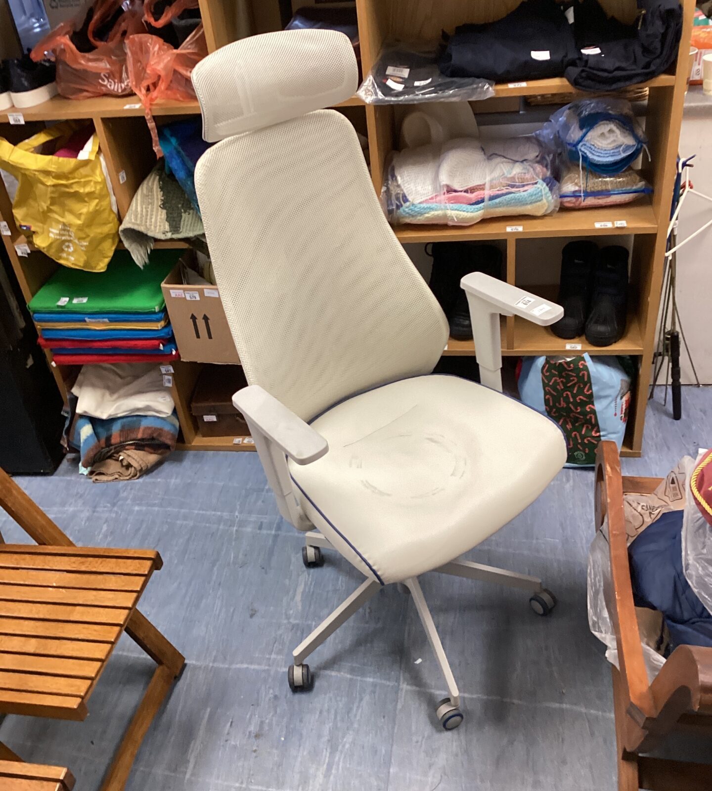 White ikea office swivel chair