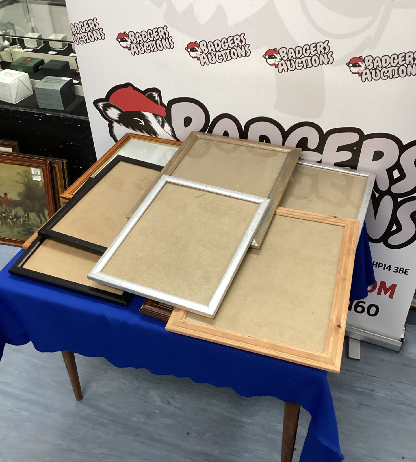 Quantity of picture Frames