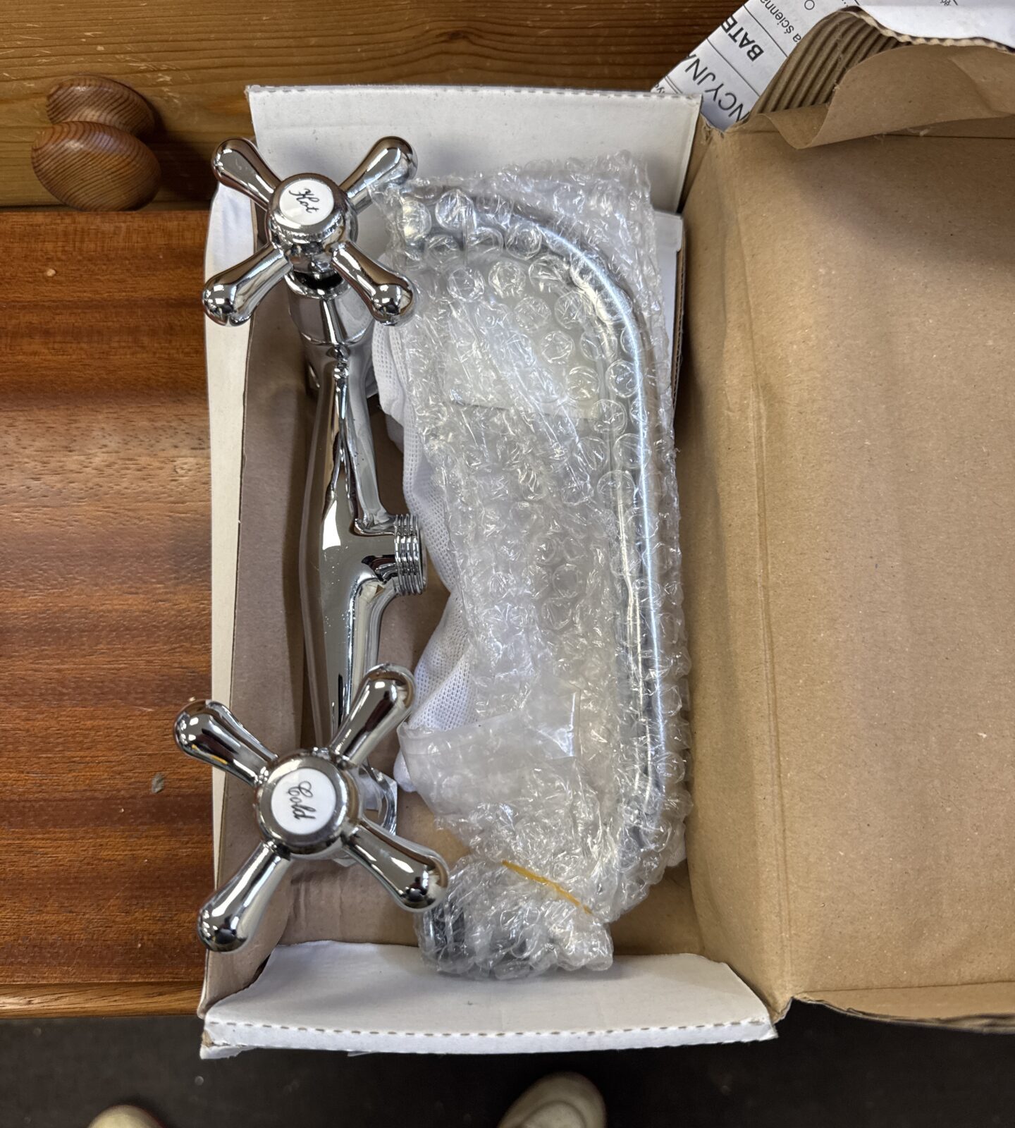 Aes bathroom mixer tap