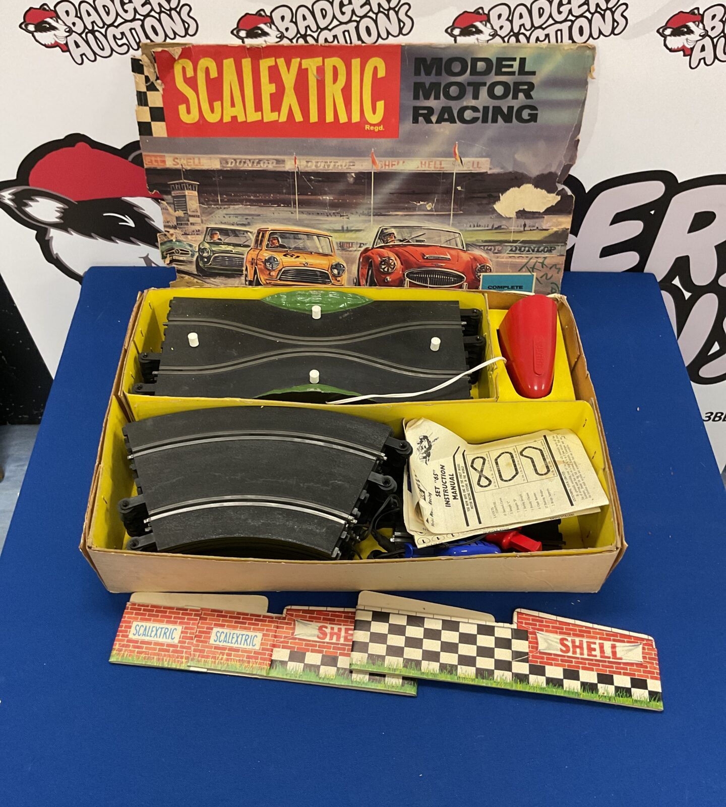Three vintage scalextric sets - Image 4