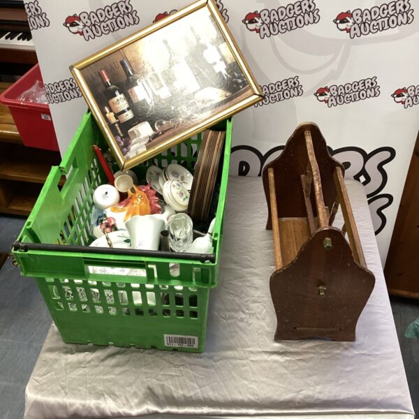 Crate of mixed kitchenware inc plates, place mats, padded tray & magazine rack