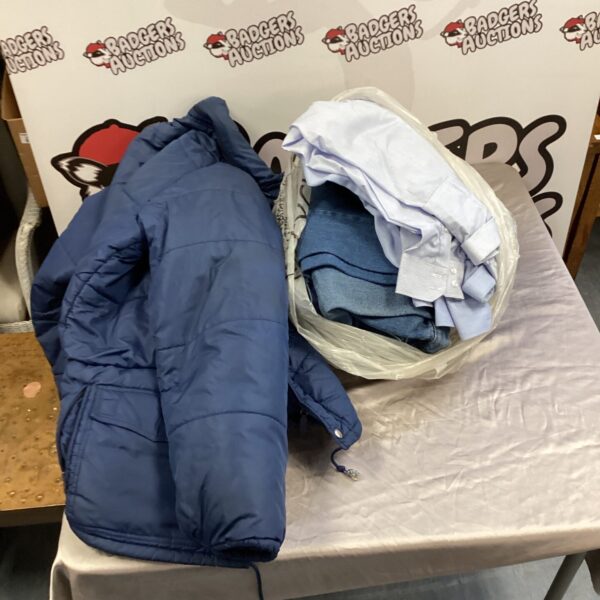 Bag of mixed mens clothing inc hepworth jacket, jeans & shirts