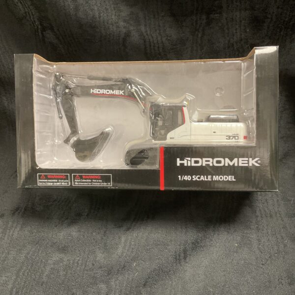 Detailed Hidromek Hmk 370 Lc Hd Crawler Excavator scale model.