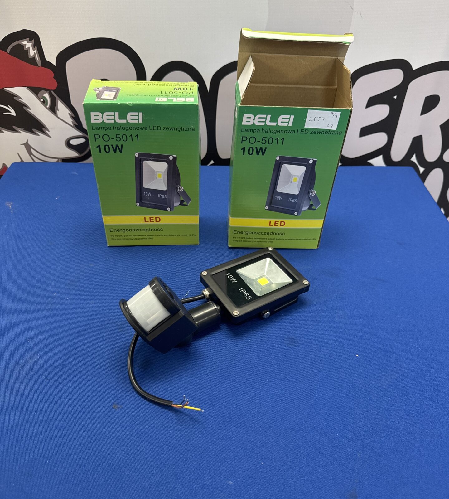 Two belei 10w led wall lights