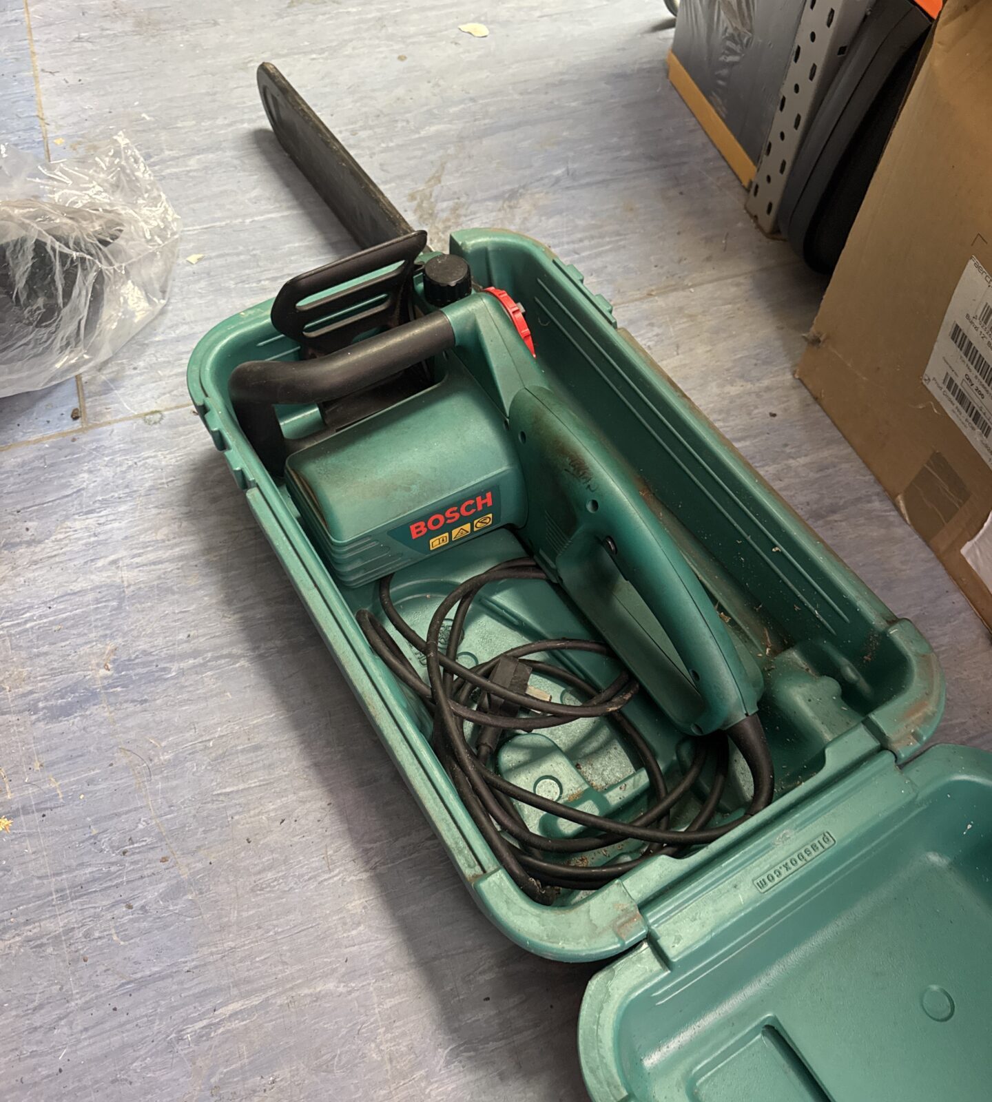 Bosch electric chainsaw