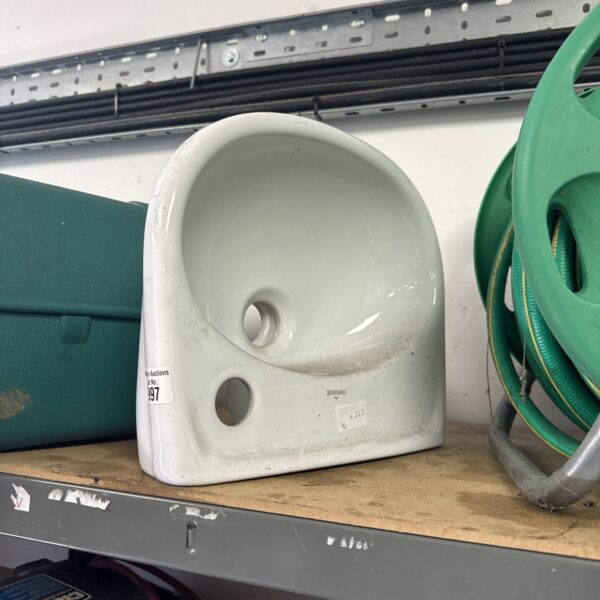 Small cersaint hand wash basin