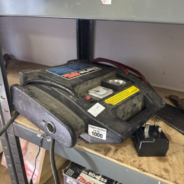 Clarke 900 jump starter power pack for automotive use.