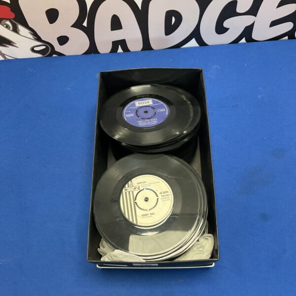 Mixed box of 7” singles