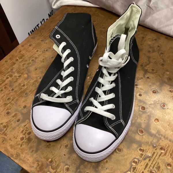 Pair of size 10 soul cal & Co trainers like new