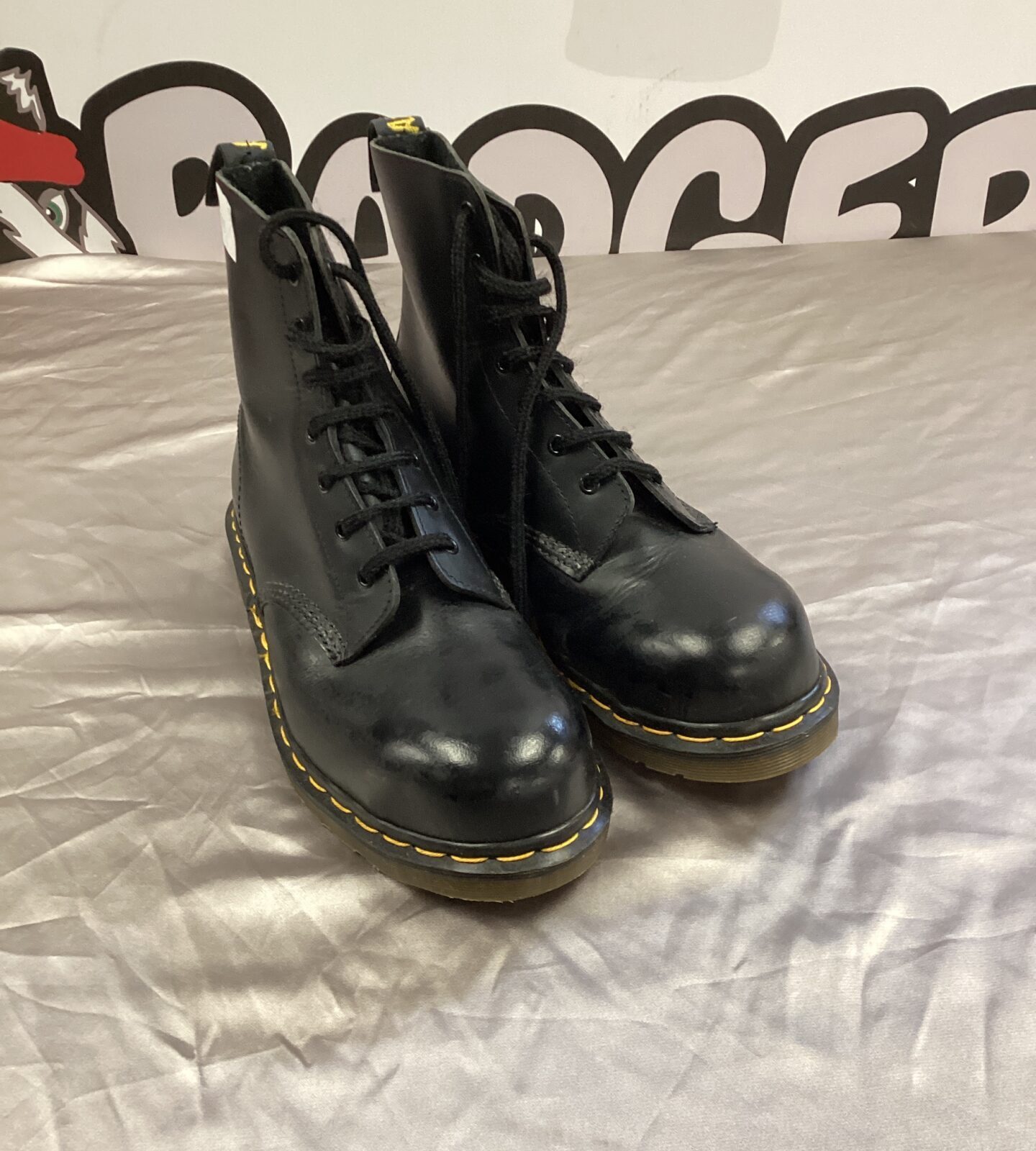 Pair of size 42 Dr. Martens boots as new