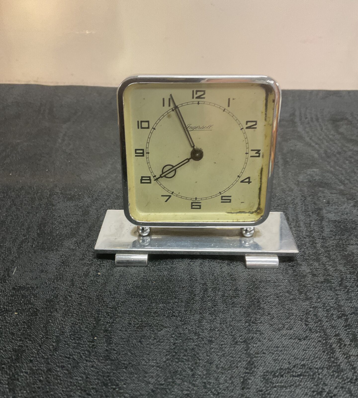 Ingersoll art deco chrome mechanical desk clock