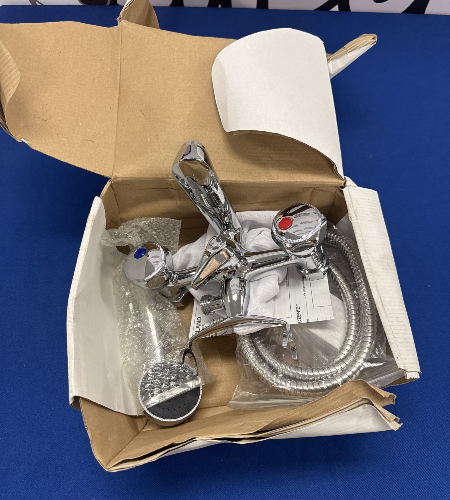 New bathroom shower mixer tap