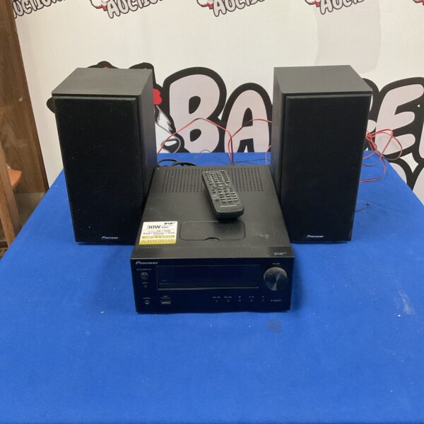 Pioneer X-HM20 CD receiver system with bookshelf speakers