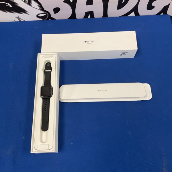 Apple Watch Series 3 Space Grey smartwatch with cellular connectivity.