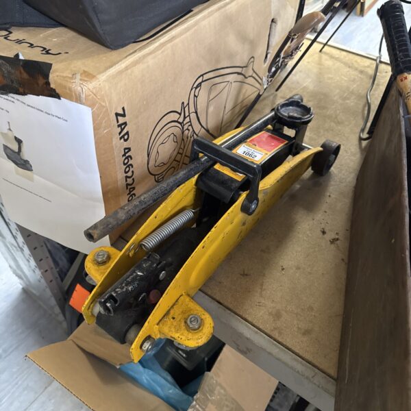 Small trolley jack