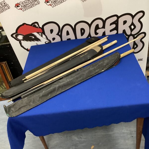 Five pool cues inc riley