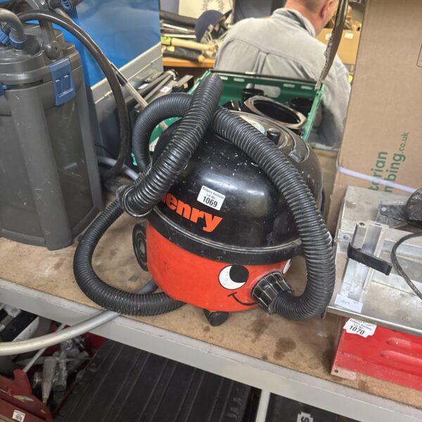 Henry hoover