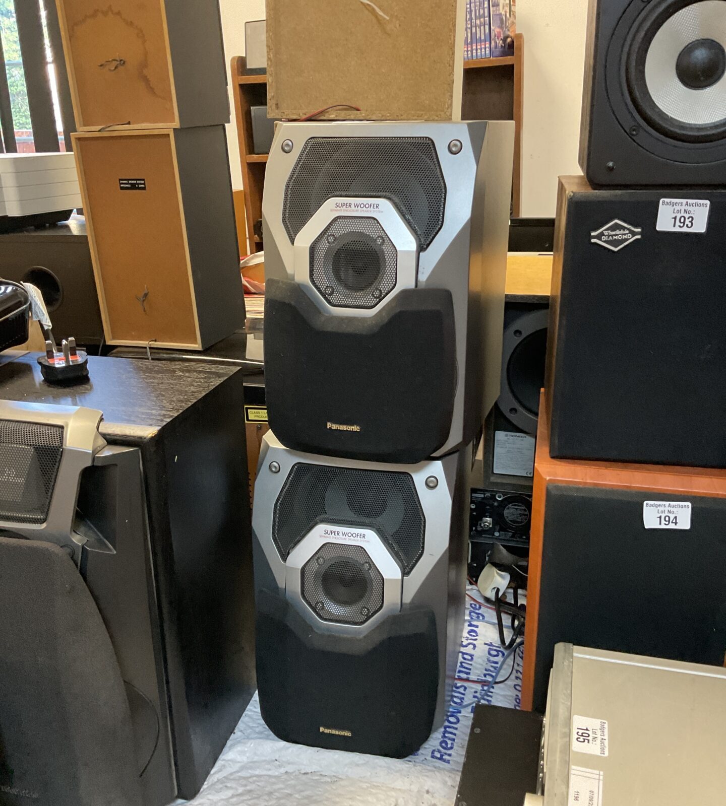 Pair of Panasonic sb-ak27 speakers