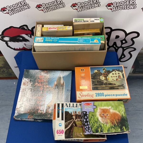 Collection of vintage jigsaw puzzles