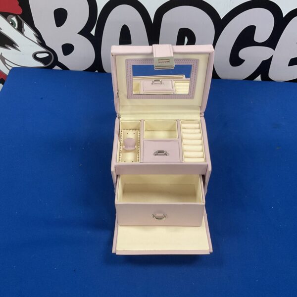 Pink Jewellery box with lock