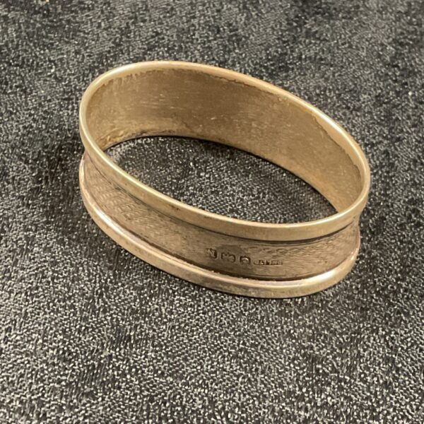 Hallmarked Silver Knapkin ring 9.46g