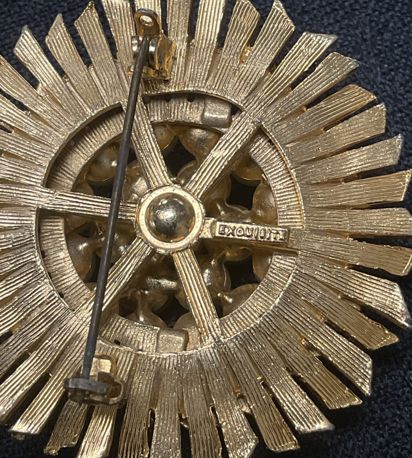 vintage 1950s Sunburst brooch with pearls signed on the back exquisite - Image 2