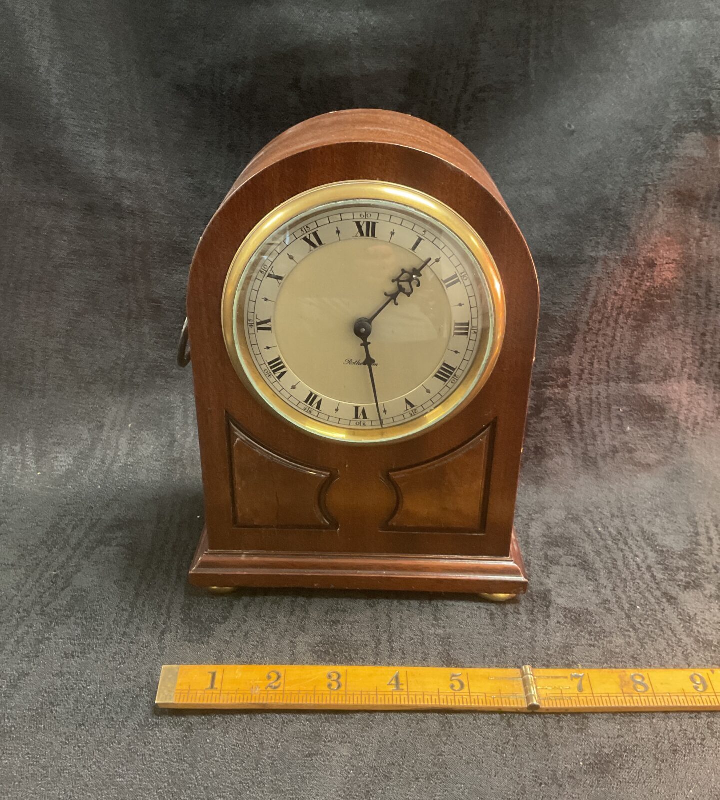 Vintage 1970s Rotherhams mantle clock with wooden casing.