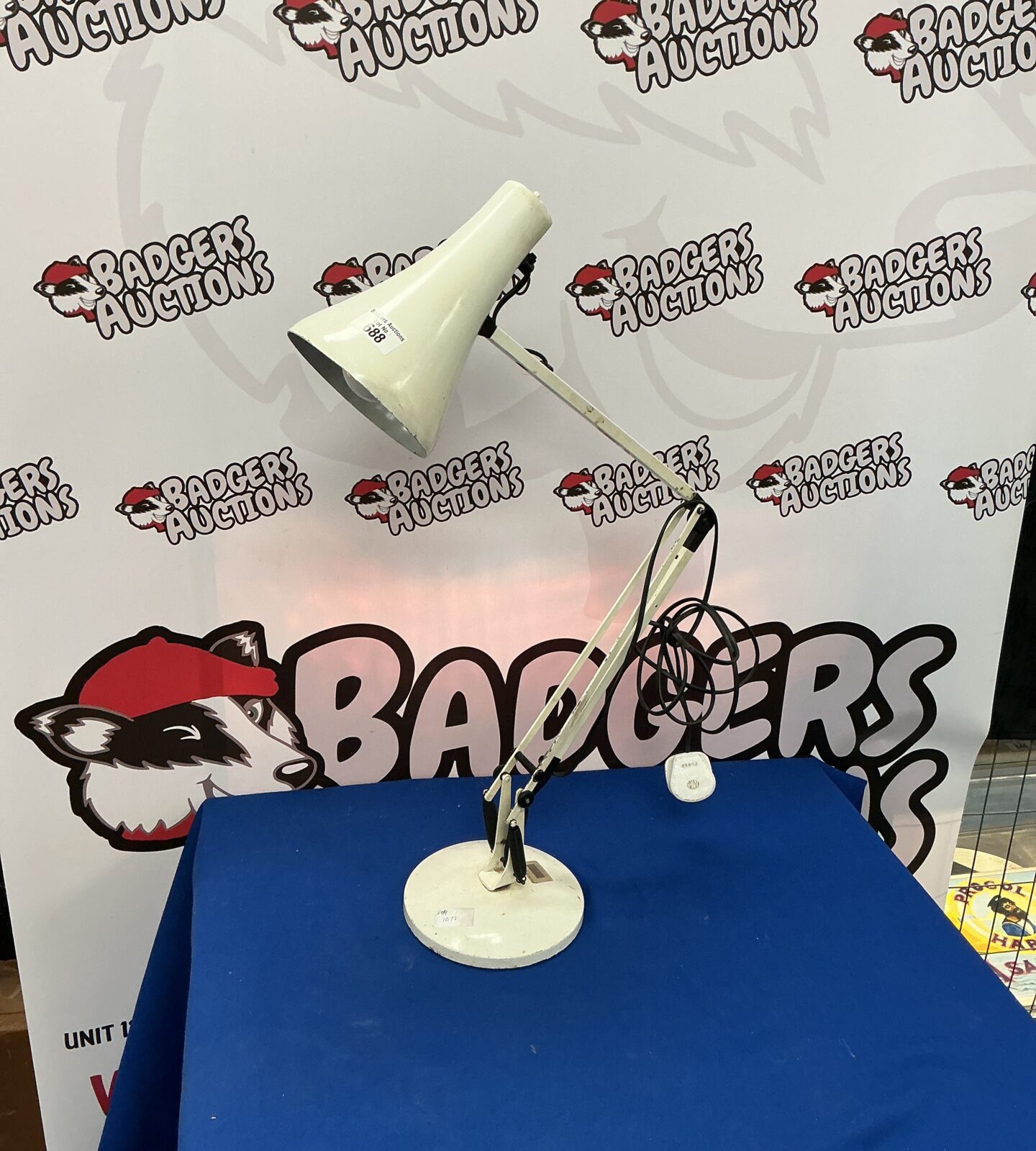 Vintage Smith and Byford adjustable reading lamp in good condition.