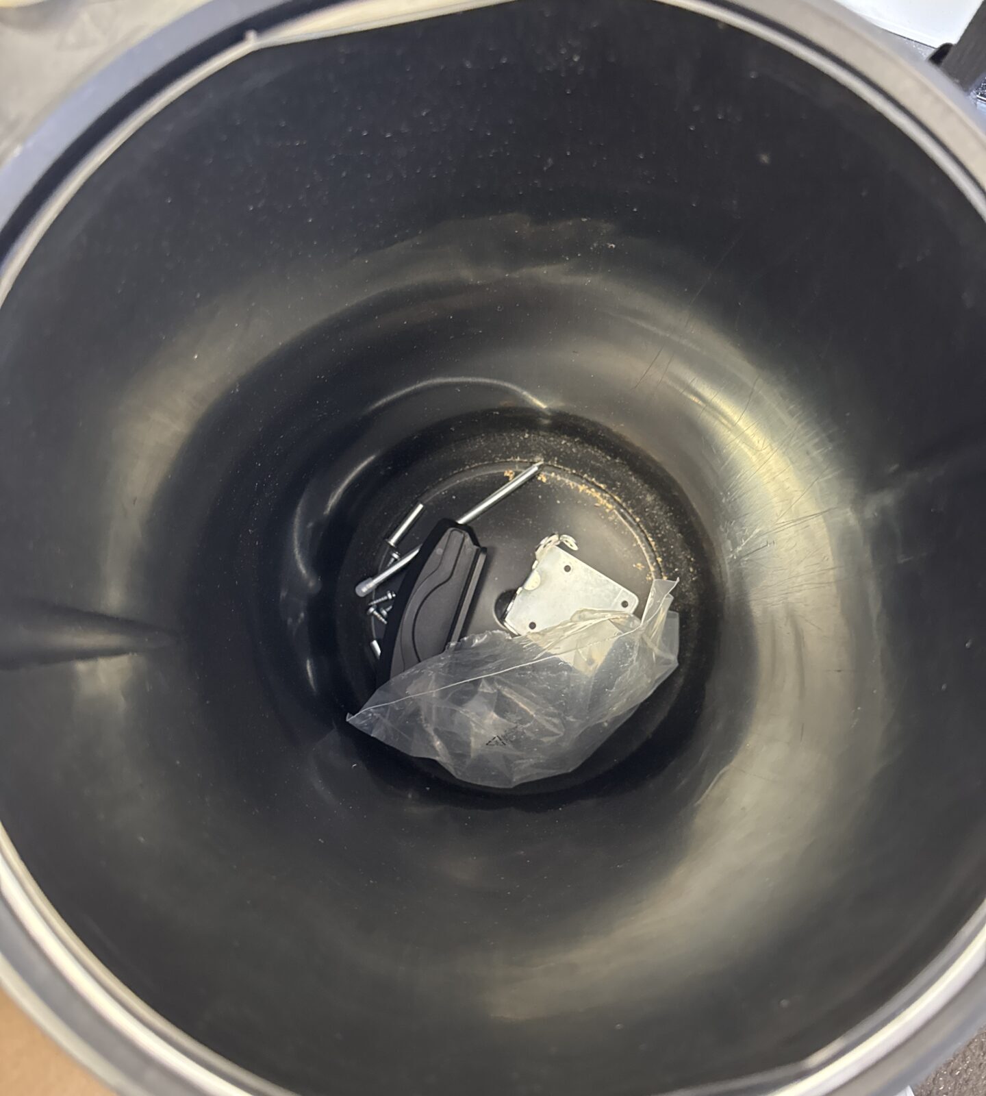 Wesco bin with instruction manual.