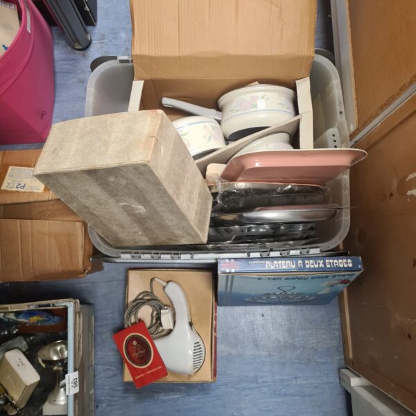 Vintage serving trays and retro hair dryer in a mixed lot.