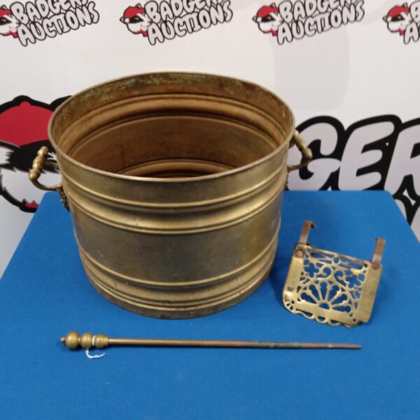 Vintage brass log bucket set with trivet and poker.