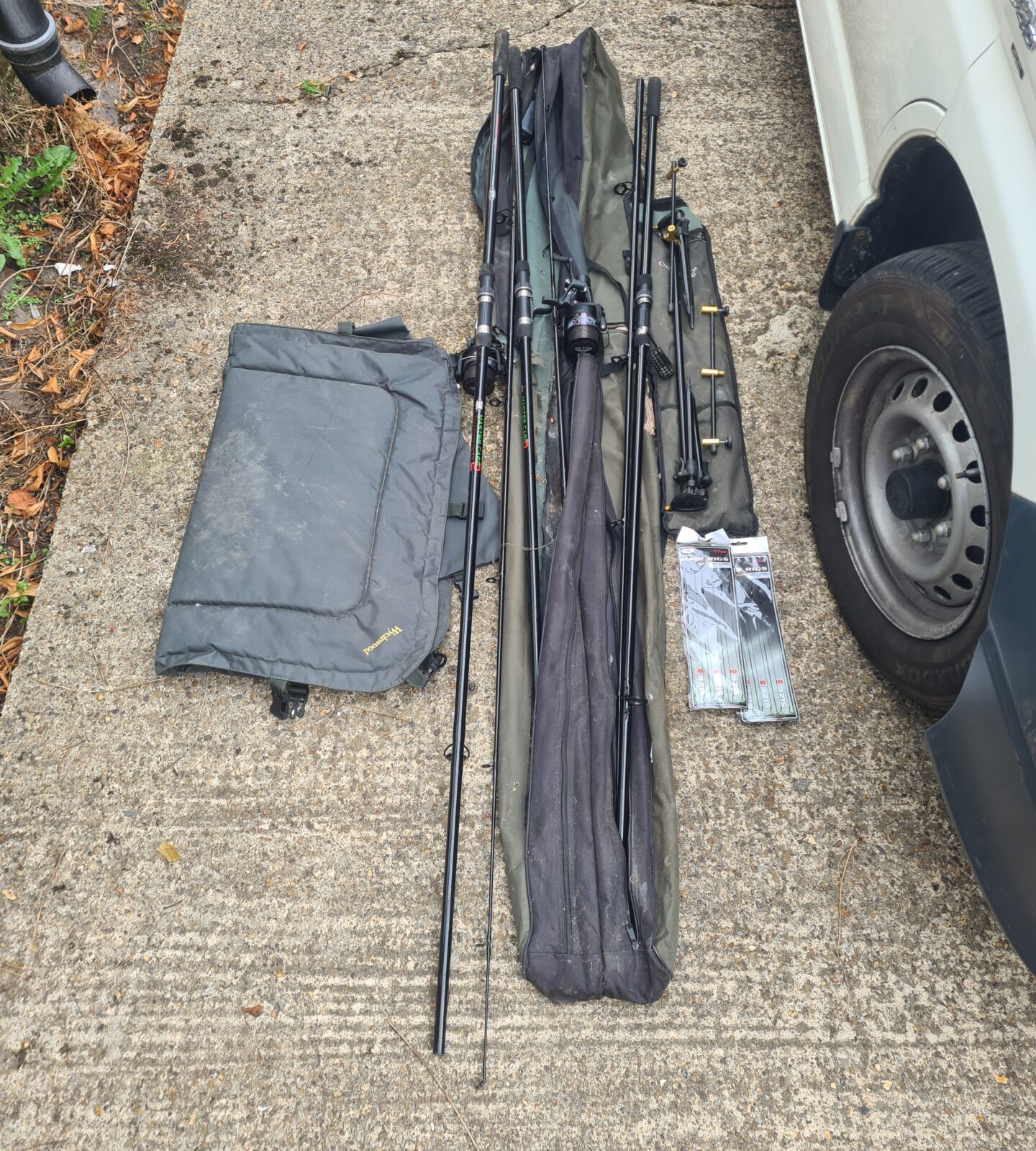 Bundle of fishing items inc master carp 2 rods and 2 packs of hair rigs ...