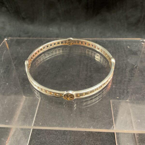 Elegant 925 silver bangle bracelet, classic fashion jewellery.