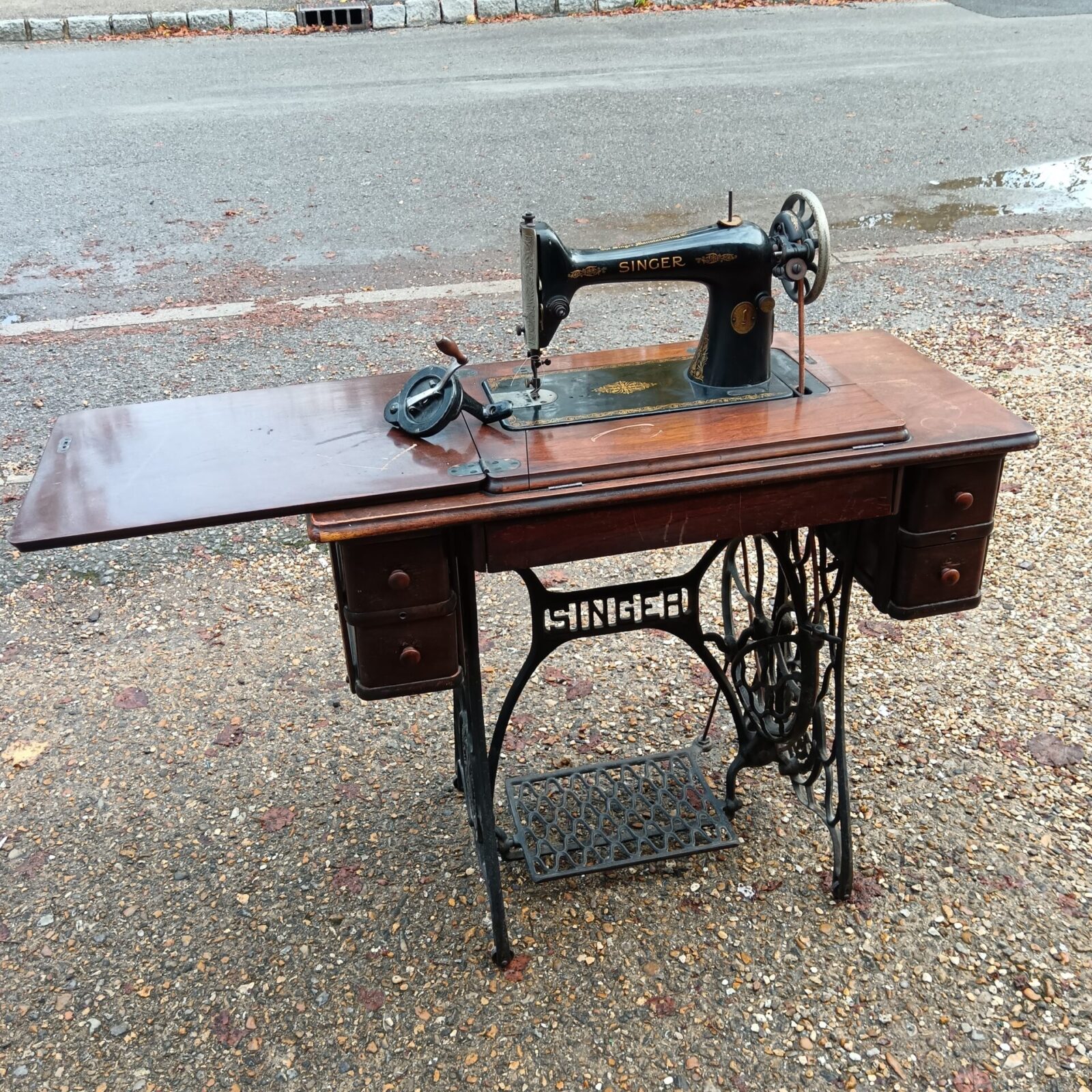 Vintage Singer treadle base Sewing Machine