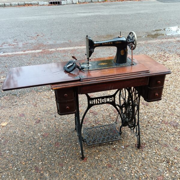 Vintage Singer treadle base Sewing Machine