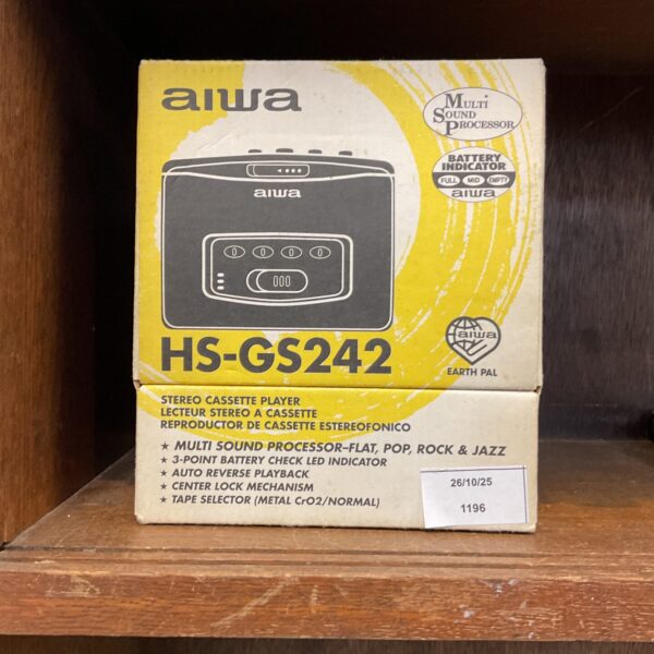 Vintage Aiwa HS-GS242 stereo cassette player in good condition.