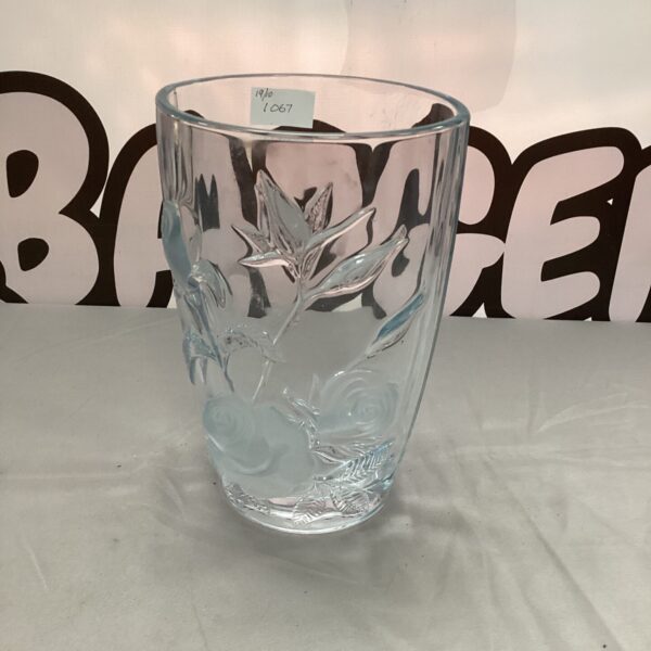 Elegant Arc crystal vase with a sculpted rose design.