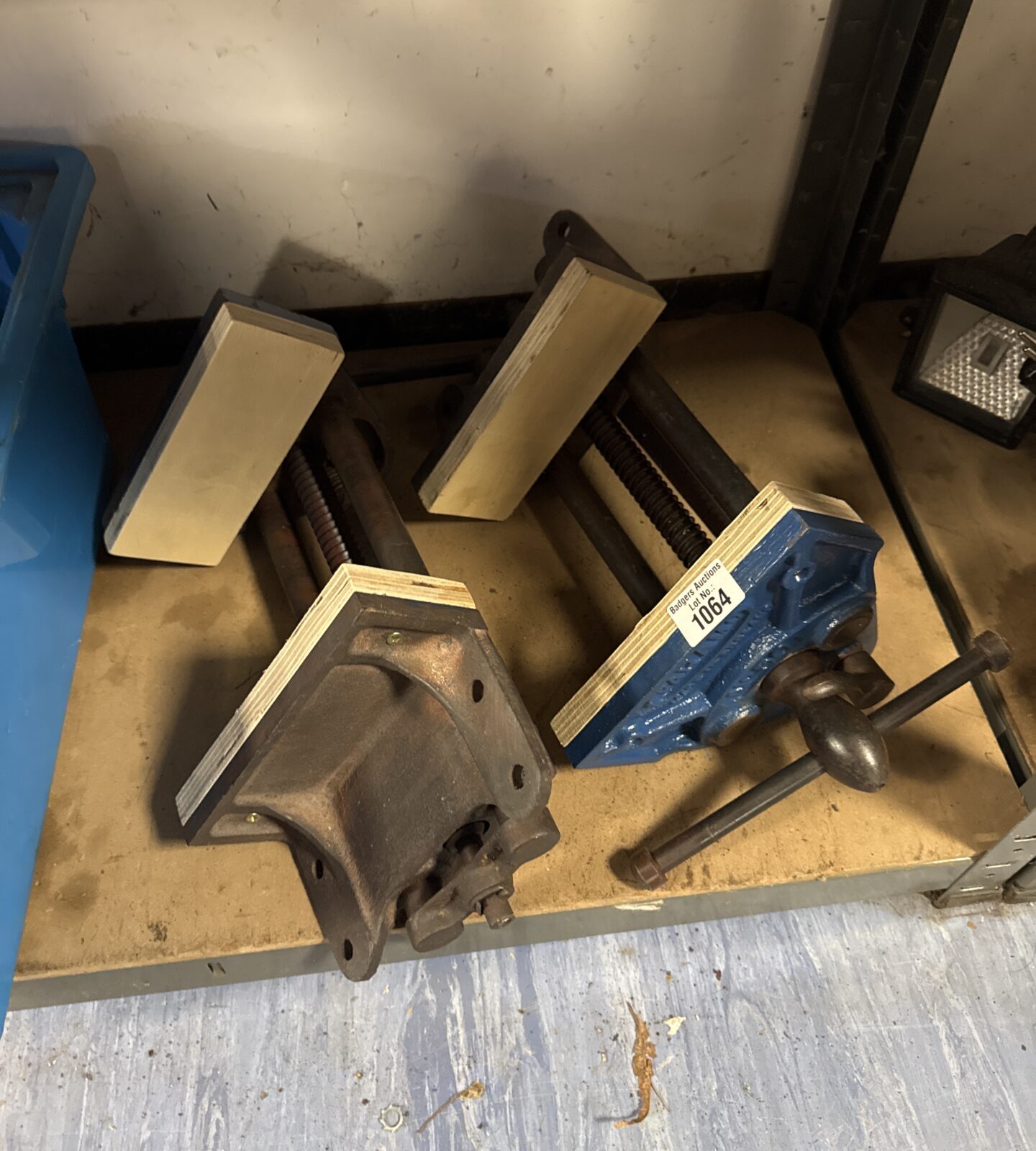 Vintage metal bench vice, Paramo model, workshop tool.