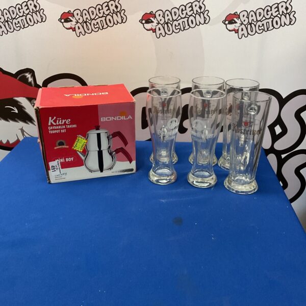 New Bondila teapot and pint glass set in original packaging.