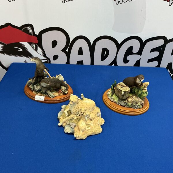 Detailed Border Studio otter and Skerrett cheetah figurines for collectors.
