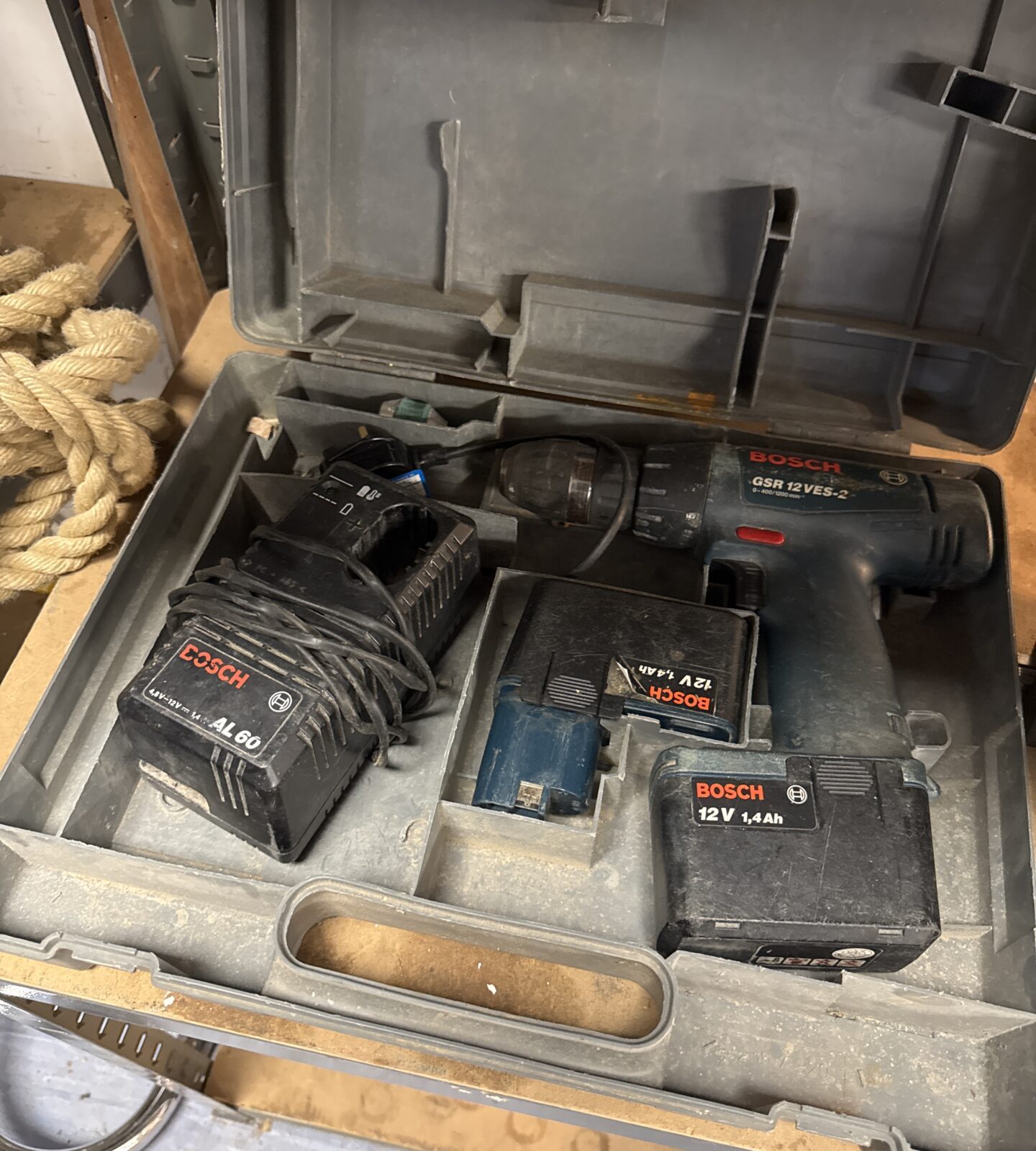 Bosch GSR 12V-2 cordless drill set in carrying case, untested.