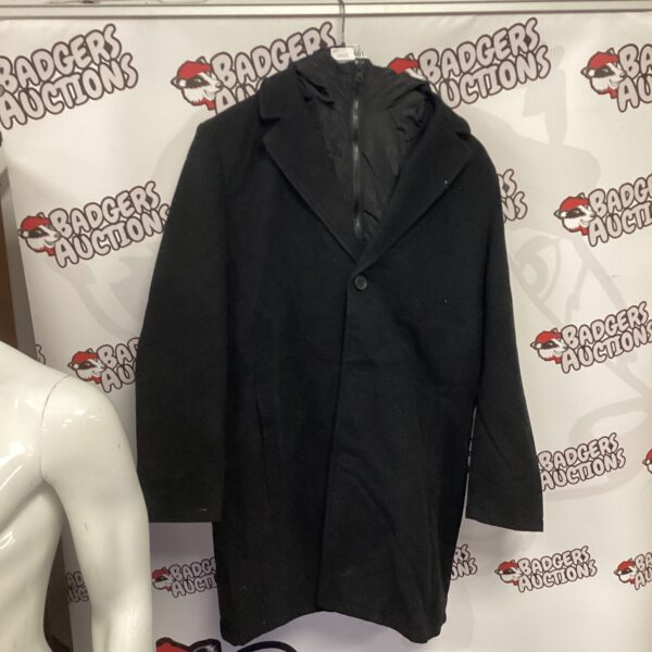 Black Brave Soul parker coat size L for winter warmth.