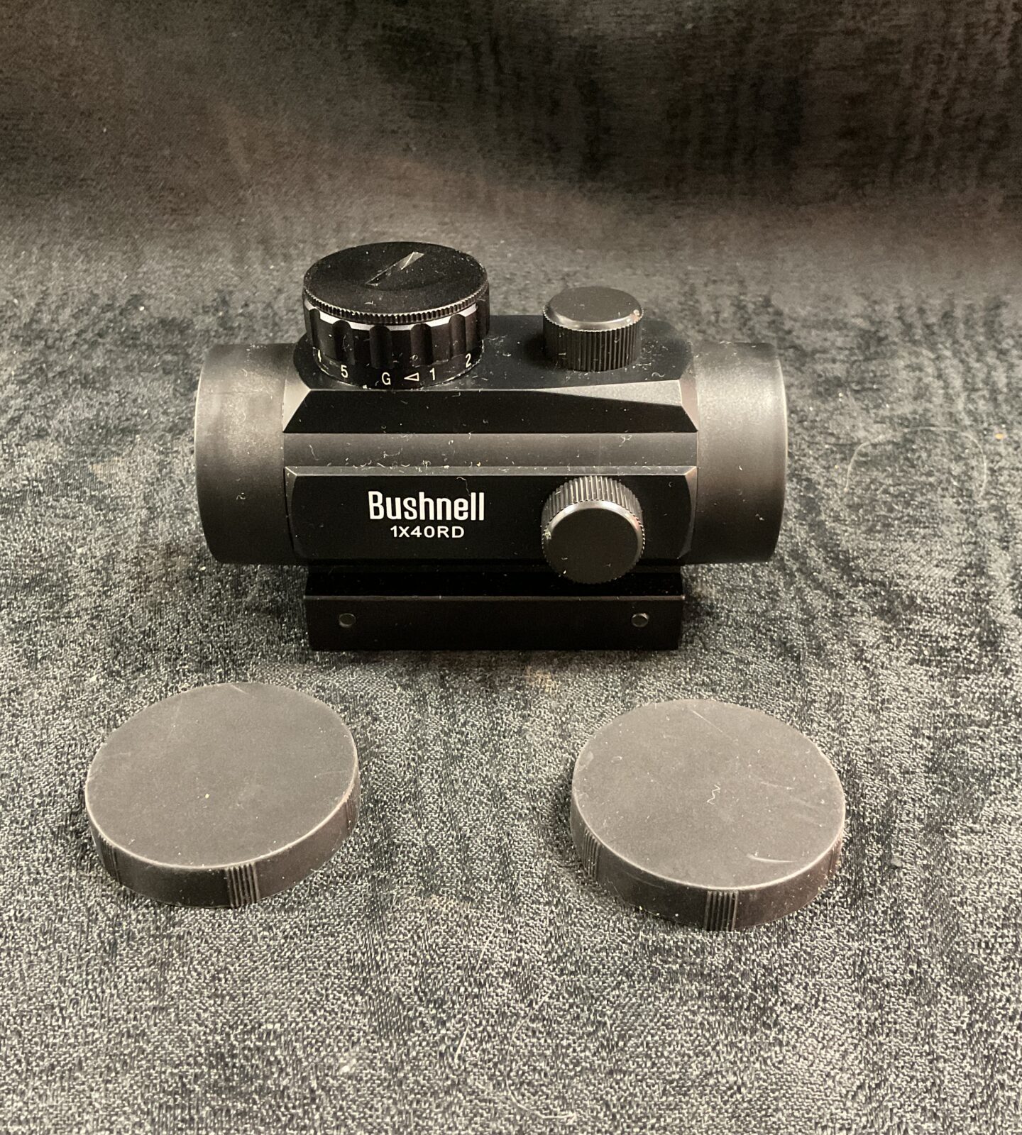 Bushnell 1x40RD red dot sight with lens covers.