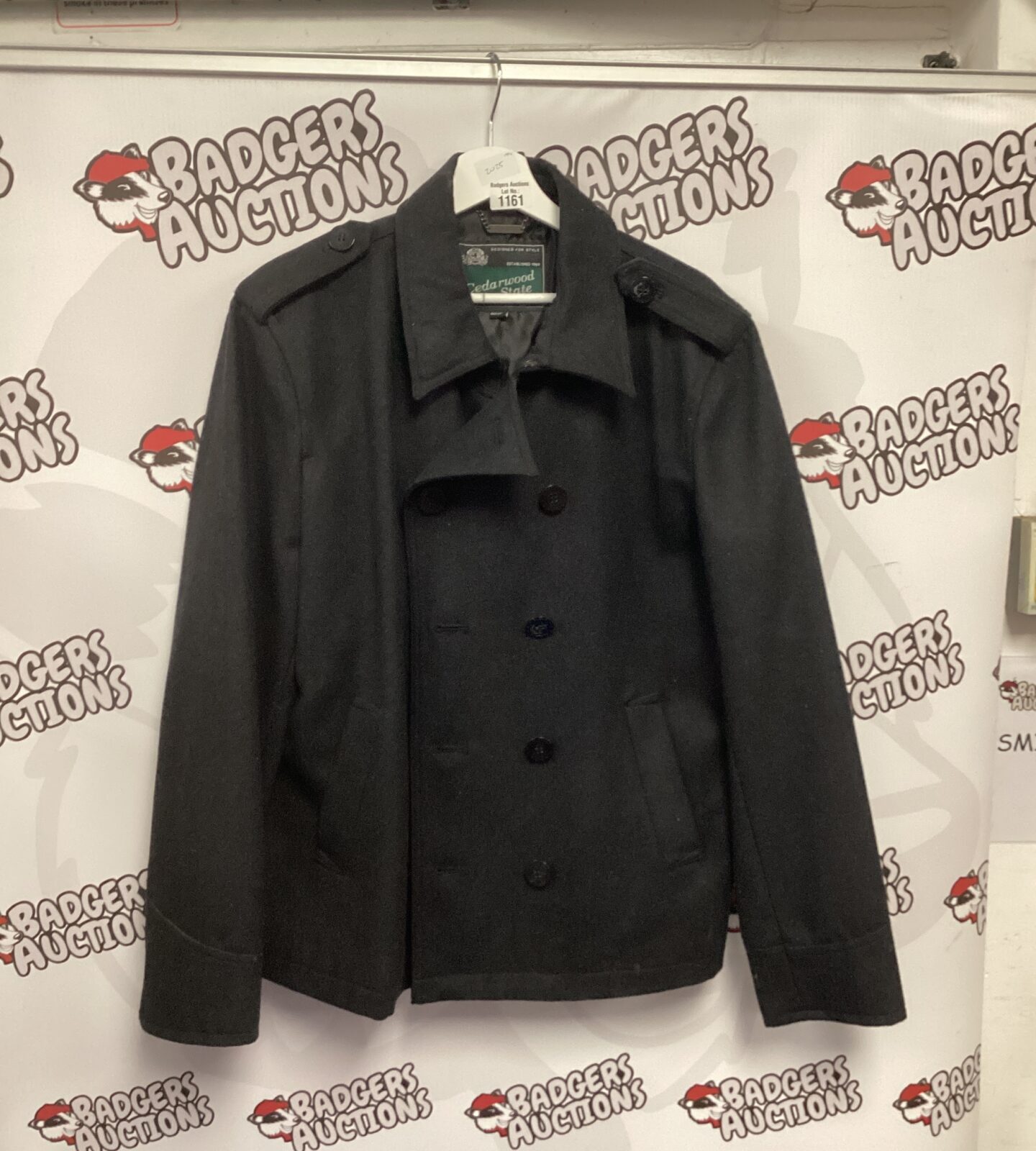 XL Cedarwood State jacket, model 1161, in good condition.