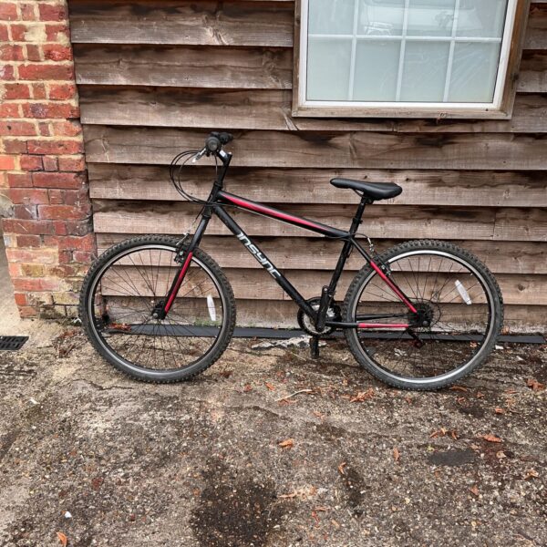 Used Chimera Insync mountain bike for sale, outdoor cycling.