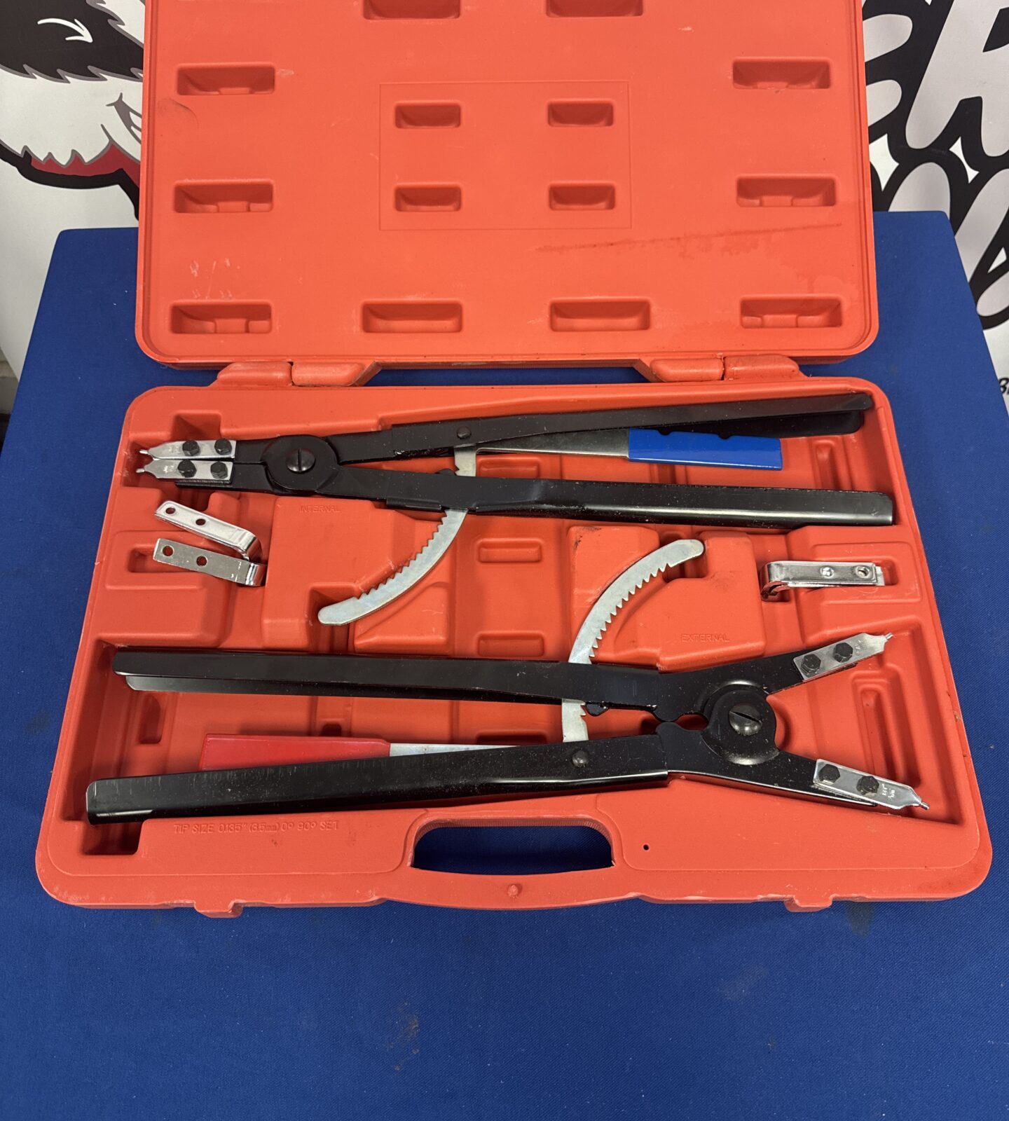 Heavy duty 20 inch circlip pliers set in open case.